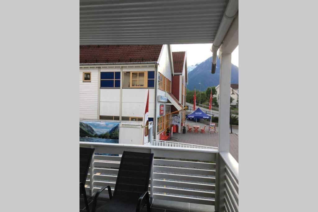 Balestrand Fjordapartments Holmen 19A المظهر الخارجي الصورة