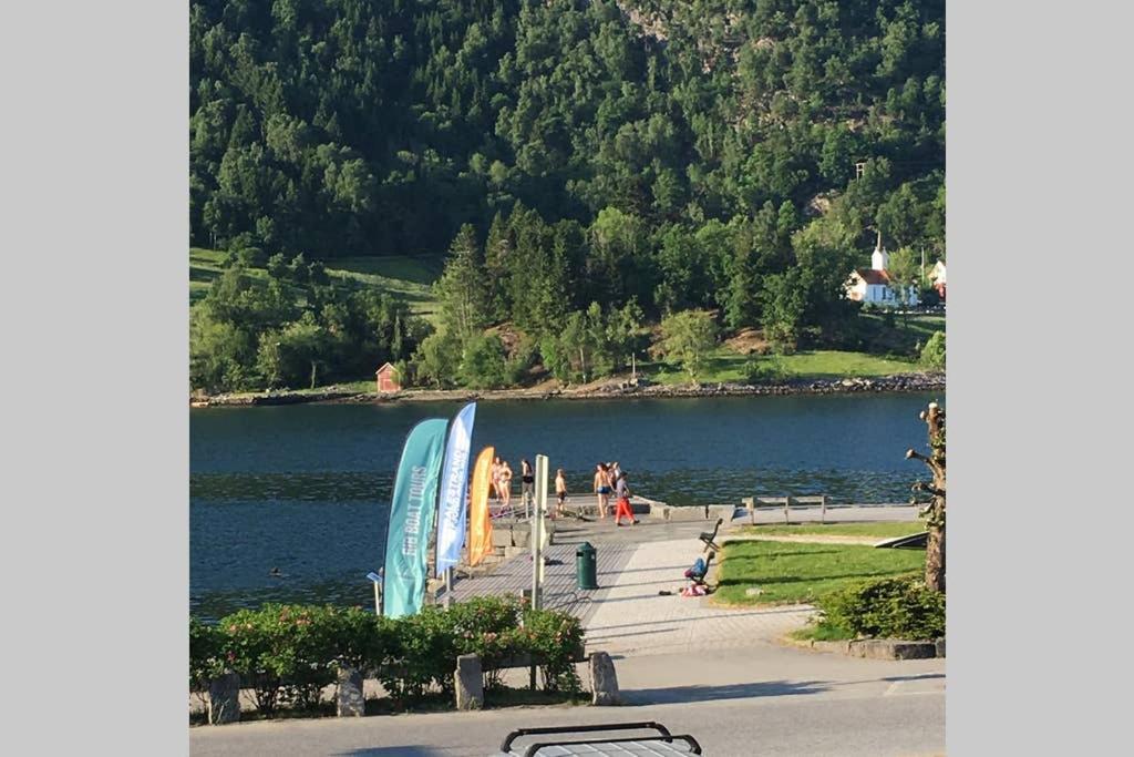 Balestrand Fjordapartments Holmen 19A المظهر الخارجي الصورة