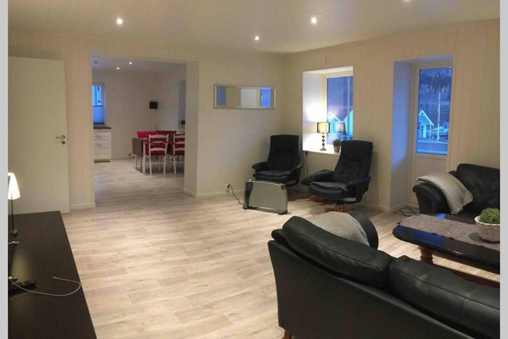 Balestrand Fjordapartments Holmen 19A المظهر الخارجي الصورة