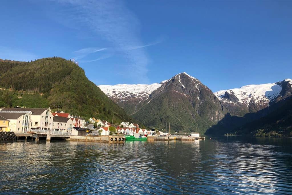 Balestrand Fjordapartments Holmen 19A المظهر الخارجي الصورة