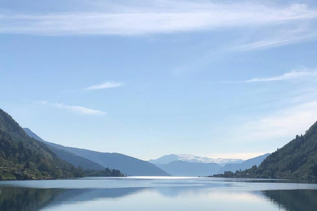 Balestrand Fjordapartments Holmen 19A المظهر الخارجي الصورة