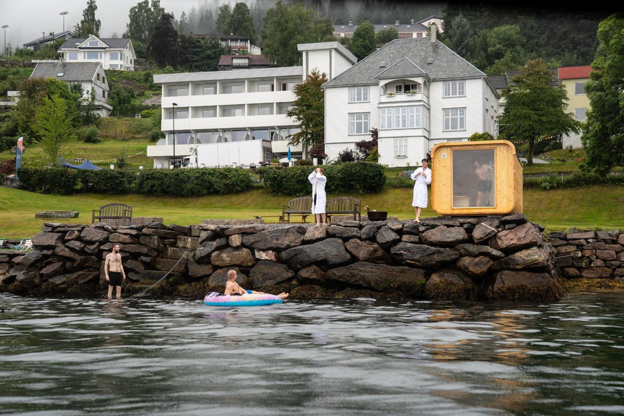 Balestrand Fjordapartments Holmen 19A المظهر الخارجي الصورة