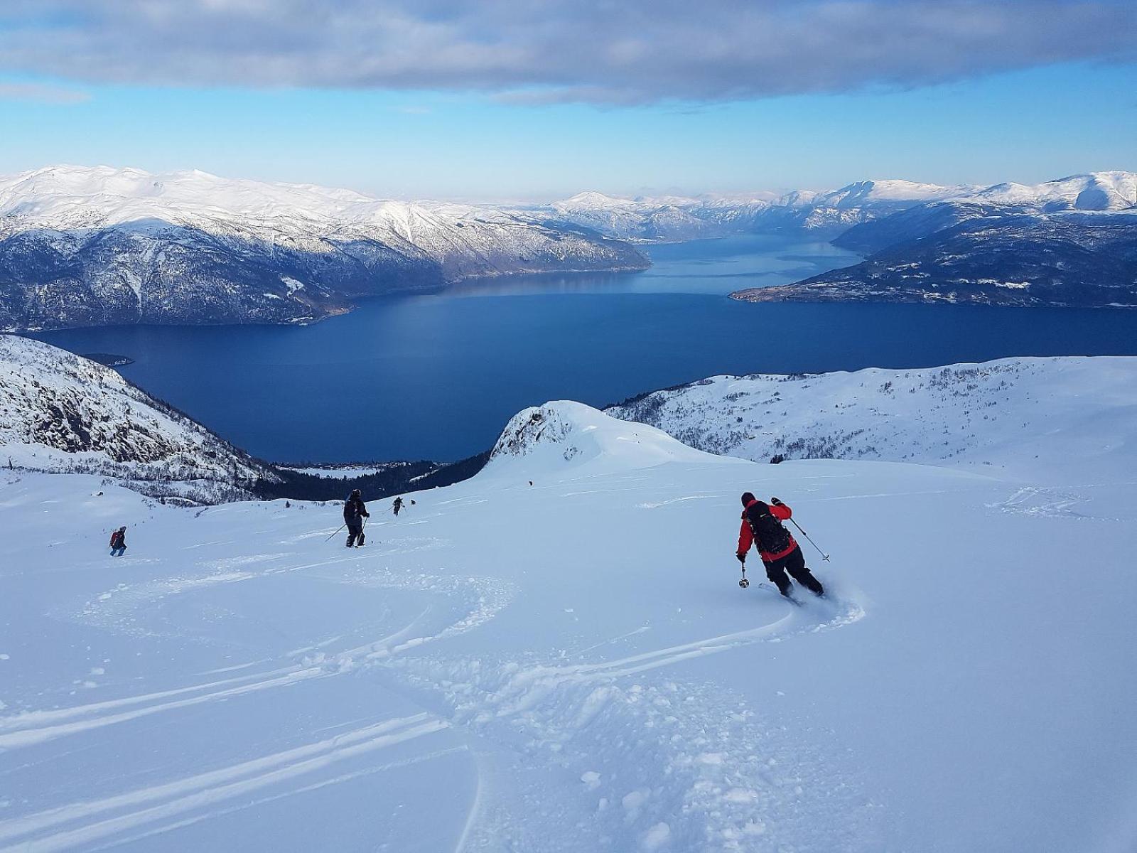 Balestrand Fjordapartments Holmen 19A المظهر الخارجي الصورة